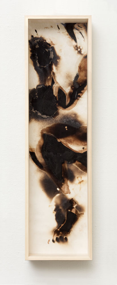 "Kuka on piirtänyt tähän valkeaan maahan"